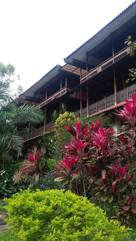 Green Valley Resort Bandungan Exterior foto