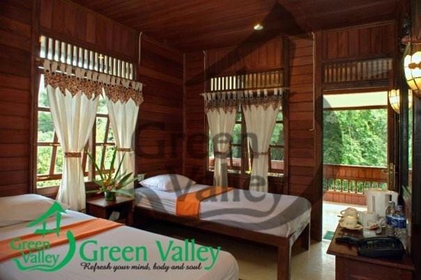 Green Valley Resort Bandungan Exterior foto