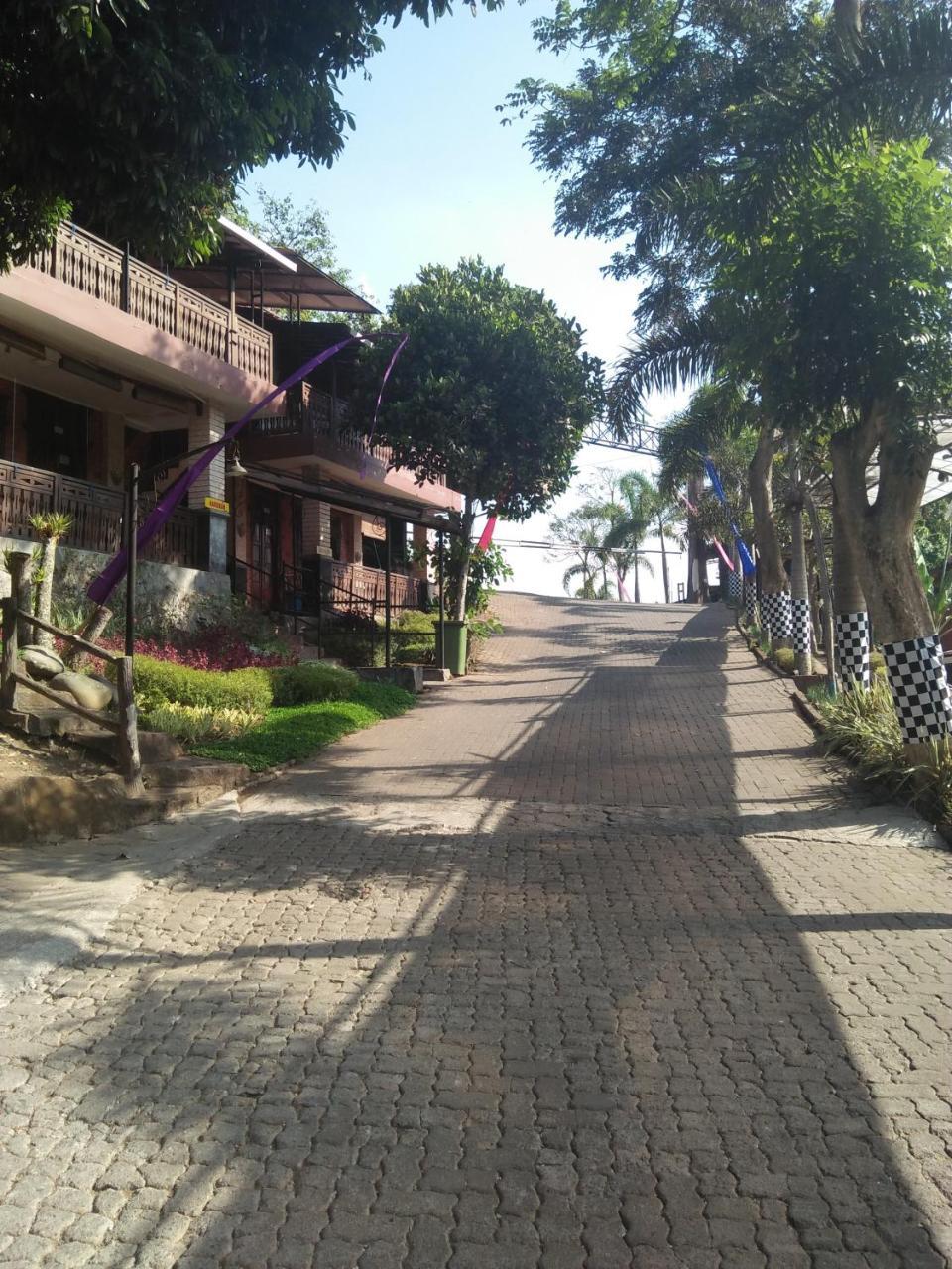 Green Valley Resort Bandungan Exterior foto