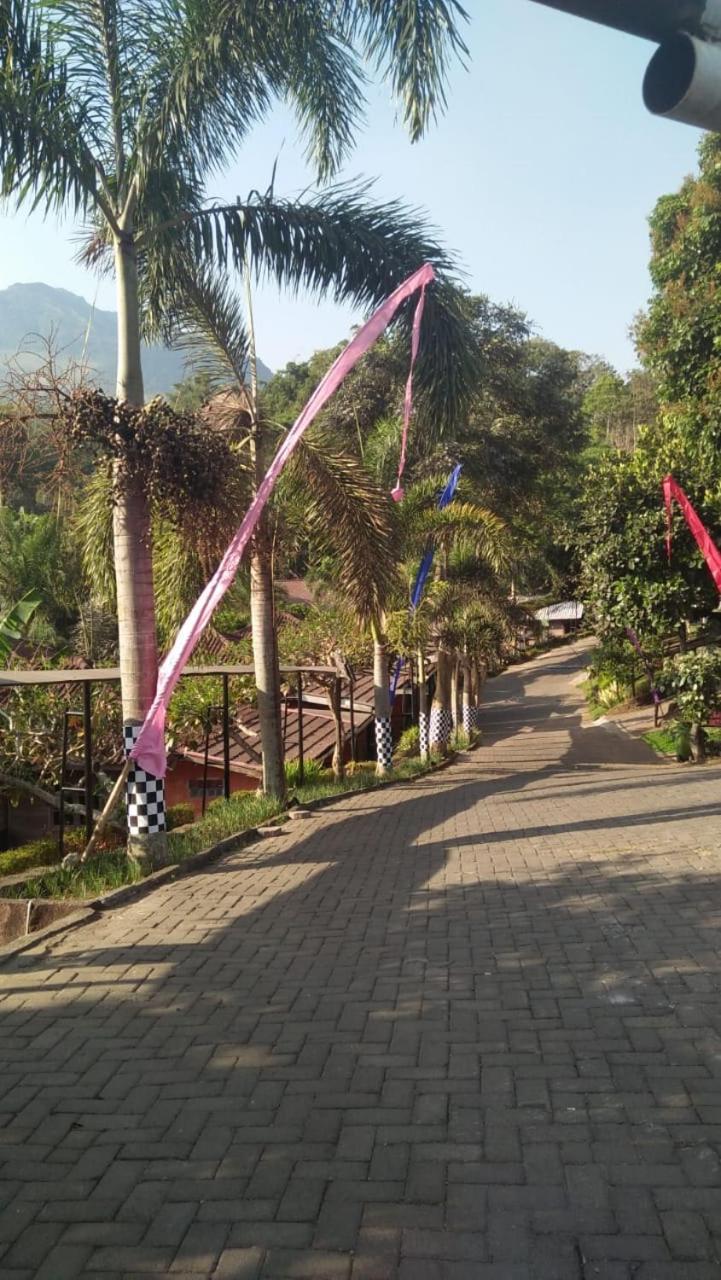 Green Valley Resort Bandungan Exterior foto