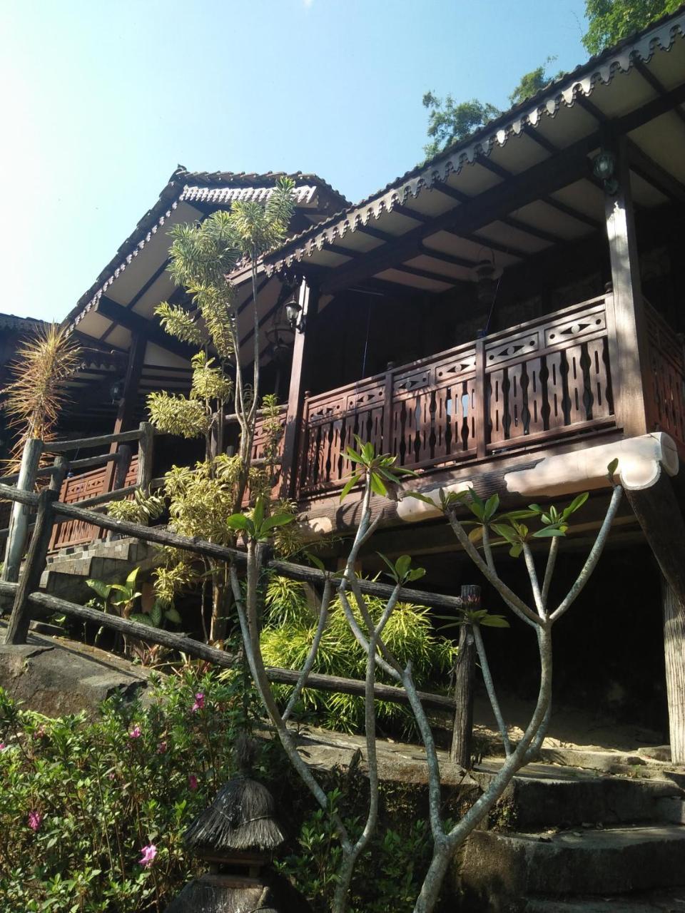 Green Valley Resort Bandungan Exterior foto