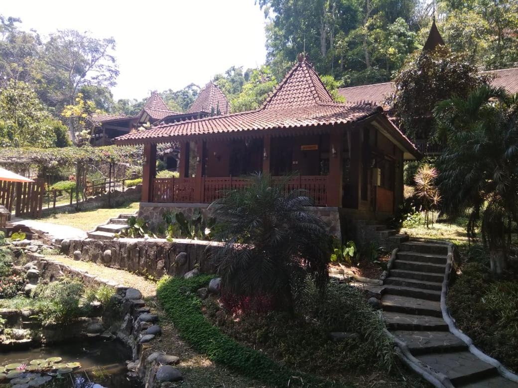 Green Valley Resort Bandungan Exterior foto