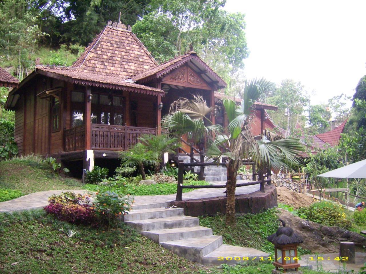 Green Valley Resort Bandungan Exterior foto
